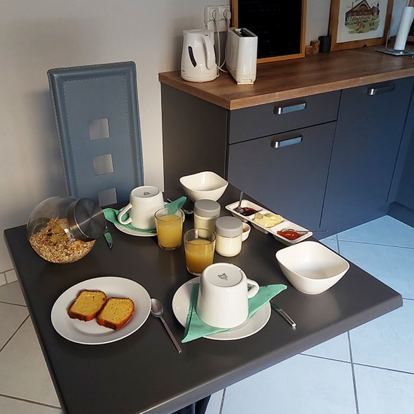 petit-dejeuner Chambre hotes Bon Abri Jura